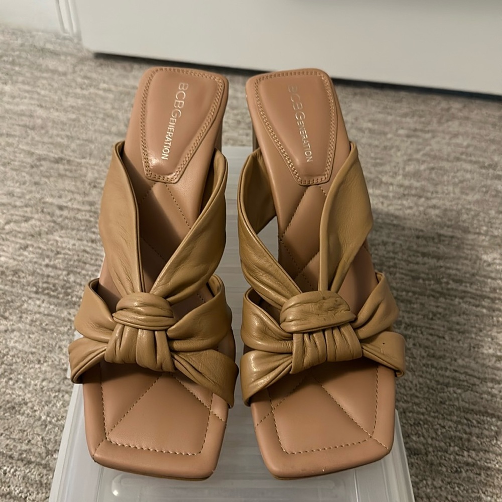 Leather sandals, great condition